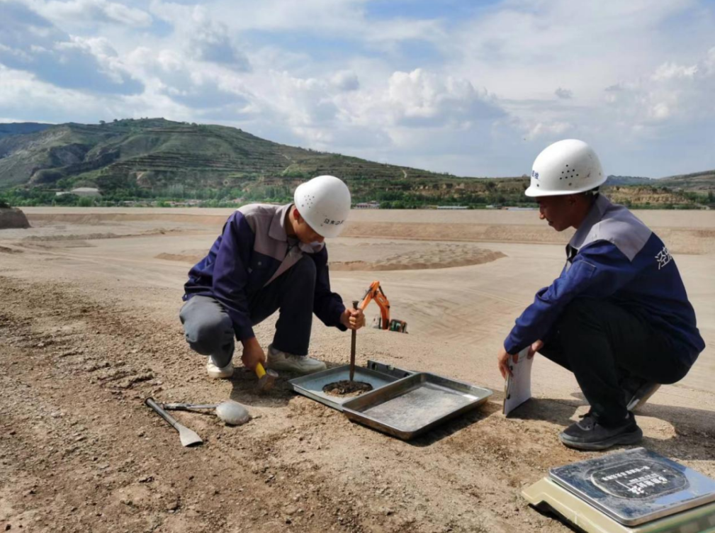 利发官网-利发（中国）
泾东设计公司参与2022年全市水利工程质量抽检(图2)