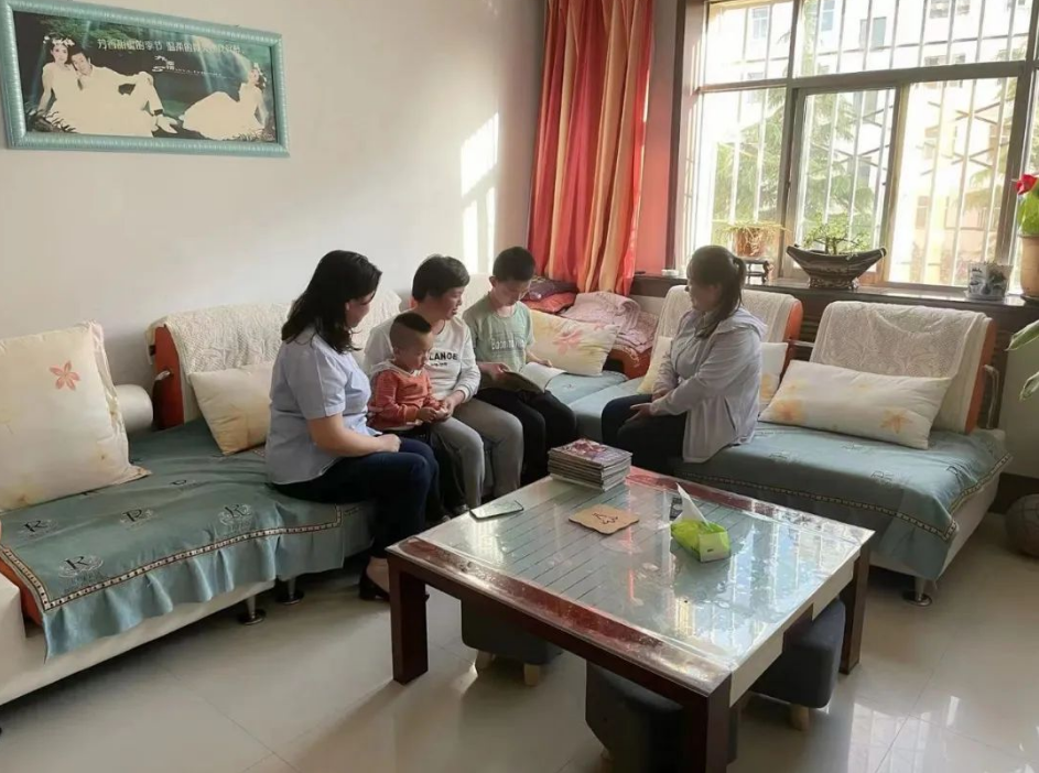 利发官网-利发（中国）
开展女职工未成年子女关爱活动(图2)